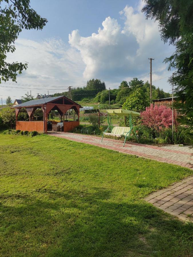 Przy Winogronie Hotel Uherce Mineralne Exterior foto